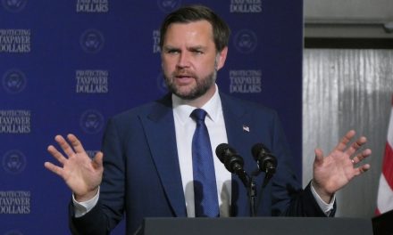 In Milwaukee stop, Vance calls for electing Republicans to fight healthcare fraud 
